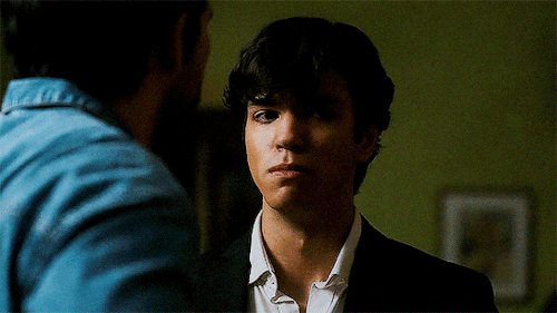 ZACK CALDERON As RAFAEL GARCIA THE WILDS (2020 - ) Season Two, Episode One 