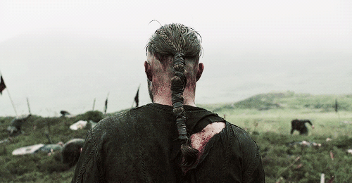 robynellacott:  vikings rewatch → 4/∞ 