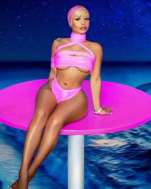 queensofrap:  Dreamdoll recreates Lil’ Kim’s famous photo shoots for her upcoming