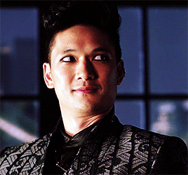 amorverus: Magnus Bane still making the best faces regardless of incarnation.