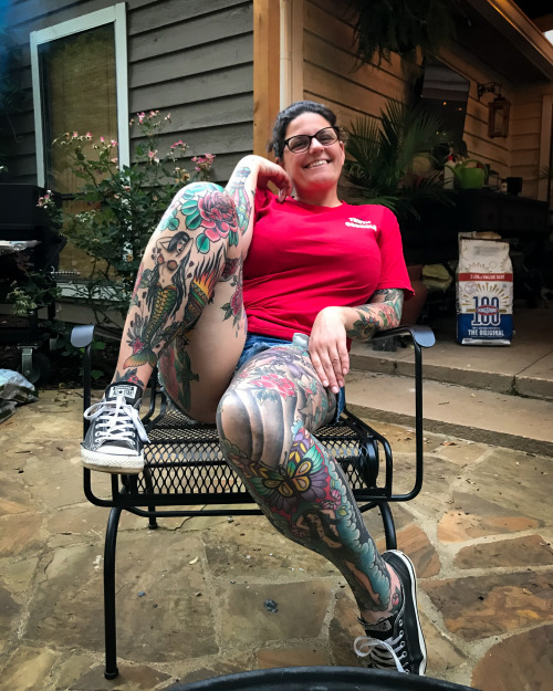 therealcarriecapri:Heavily Tattooed WomanTattooed Legs Carrie Capri with amazing Tattooed Legs!!