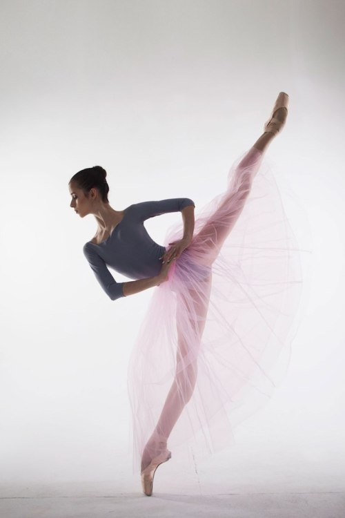 prosthetic-dance: the stunning Maria Khoreva, aka @marachok on Instagram, posing for Beatrice M