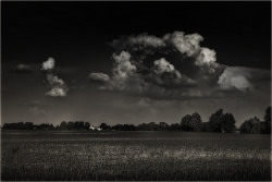 unseensight:  Landstorm by Gabriele Rodriquez on Flickr.