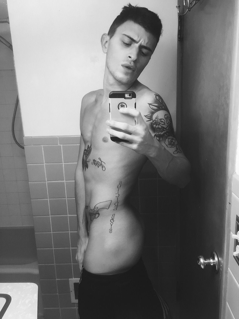 eeeisme:  Famous Great Ass- Tatted CockyBoys exclusive Frankie V is just fucking