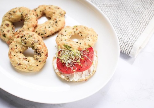 Keto Bacon Jalapeño Bagels! See link for short video in bio. After watching @keto.connect make their