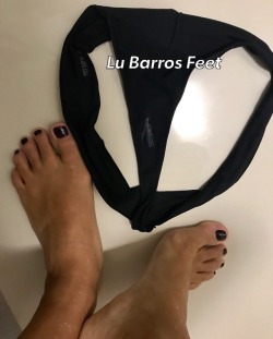 ourlubarrosfeet:  After a long day of work! 👃🏼👣👅  brandon646