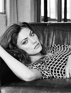 deep-ocean:   Phoebe Tonkin photographed by Jacqueline Di Milia (2013)  