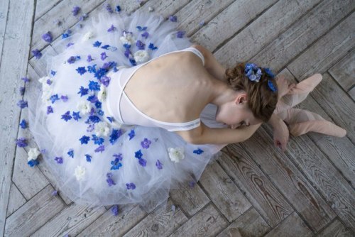 tsiskaridze:Vaganova Ballet Academy student Daria Ionova photographed by Darian Volkova.