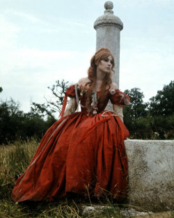  Sharon Tate ~ The Fearless Vampire Killers