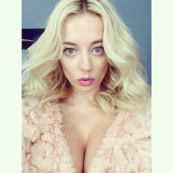 beautyinstagirls:Join me on Free Live Chat