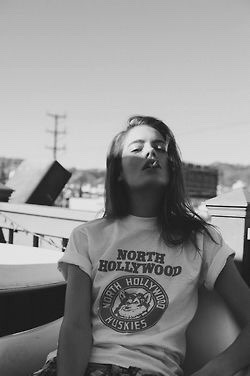 smoking-in-a-dark-paradise:  We’re living in our own little Hollywood 🎶 