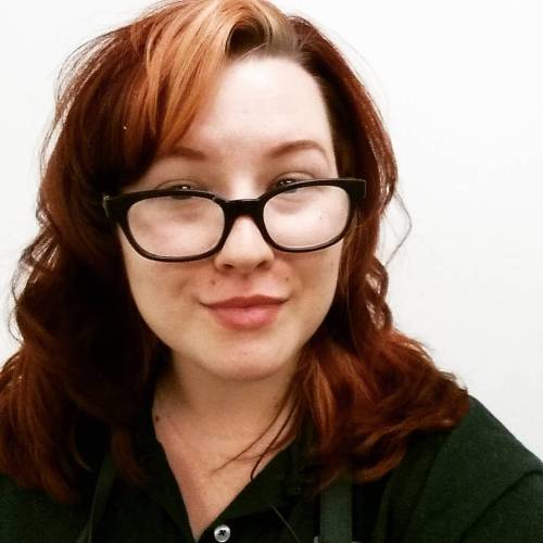 bettyvonbuttercup:  No make up day.   #redhead #vixen #softcurls #nomakeup #glasses #vanityasselfcare