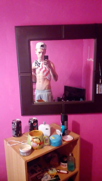 picsifindonline:  nakedwestyorks1:  Brinsley keighkey requested   Sam xxx  Brinsley windle from keighkey