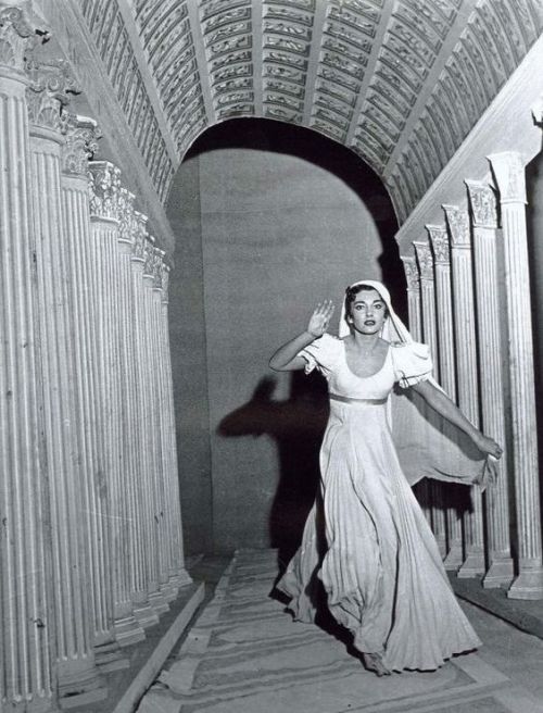 24hoursinthelifeofawoman: Maria Callas in La Vestale by Gaspare Spontini, La Scala, 1954