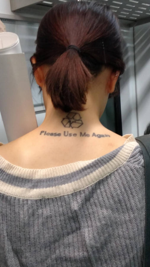 truthofmansworld:  A good, right-thinking cunt knows that she is replaceable in every