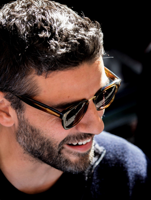 leftwinglibrarian: oscarisaacdaily: Oscar Isaac photographed by Andrew Walker Each photo in this ser