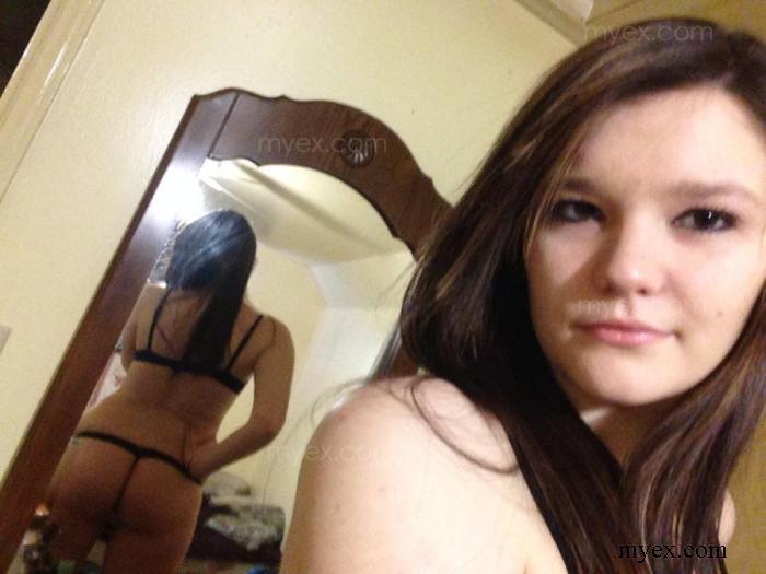 familypornlover:  geeegity:  Alexandria Holley of Lake Orion, Michigan   https://www.facebook.com/alexandria.holley?fref=ts