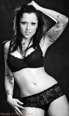 tattooedladiesmetal:  Tattooed Ladies