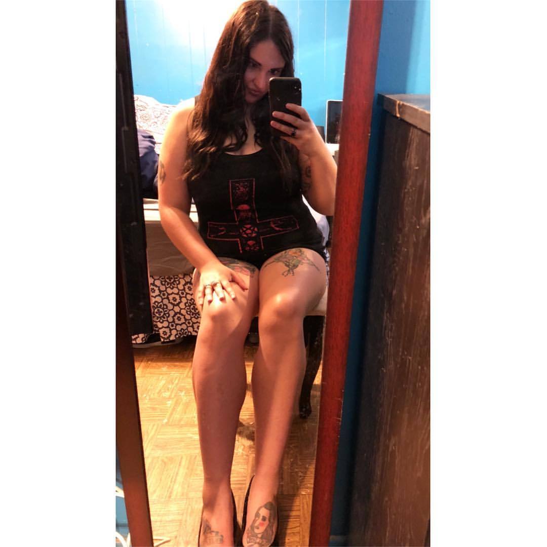 #goththot @ Manson &amp; Zombie tonight 🧛🏻‍♀️🤘🏽 (at PNC Bank