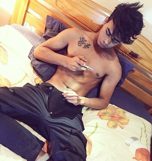 dominicanblackboy:  Sexxy gorgeous hot cute Twink papi ass and big delicious dick Ricardo Enrike!!!!!!!!