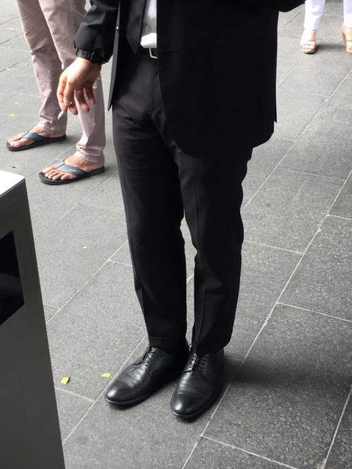 execsg: sgboyssss: His pant is tight @execsg @sgsexyboys @sgboi @asianmusclefetish Good looking too!