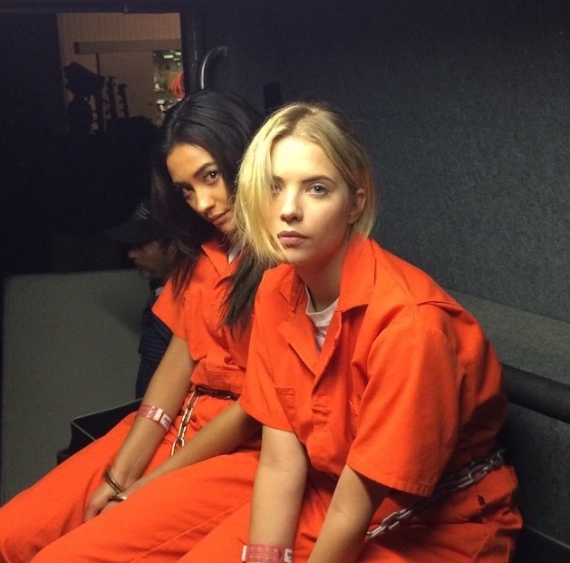 Pretty Little Liars - Episode 5.25 - Welcome to the Dollhouse