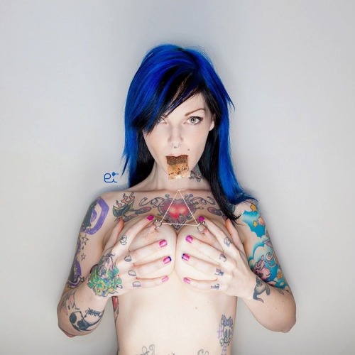 psychotic-riaeaction:  Ph: Ermanno Ivone Tea time 1