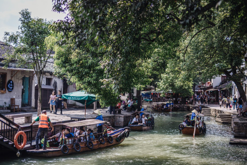  on our way back home from moganshan we visited the ancient water town tongli, dubbed “venice of the