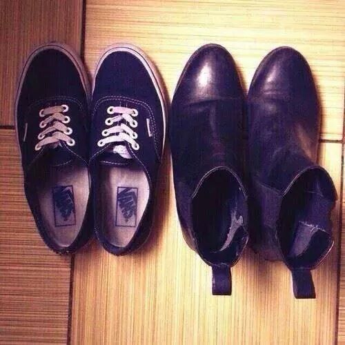 larrytoxic:  I haven’t been here for a long time, but now I’m finally back :)  Can you just imagine their shoes togheter in the backstage?