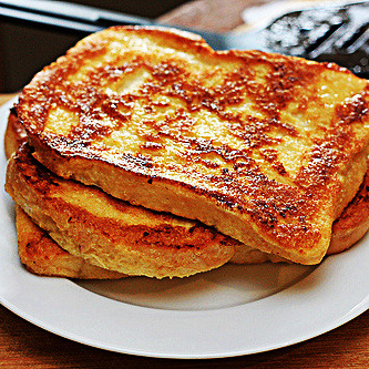 everybody-loves-to-eat:  french toast requested by anonymous