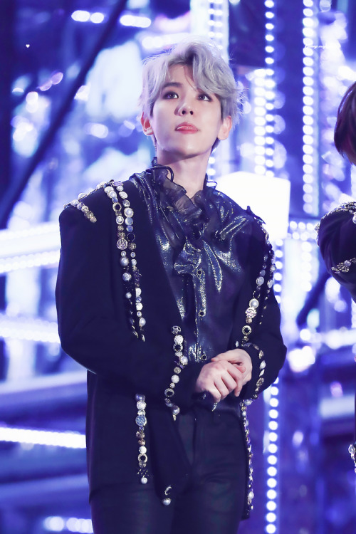 dailyexo: Baekhyun - 171225 2017 SBS Gayo DaejunCredit: All Night. (2017 SBS 가요대전)