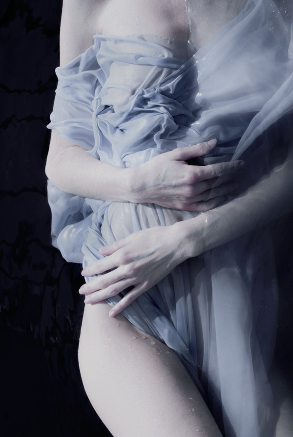 mira-mirabiliaimages:  &ldquo;Future holds&rdquo; Self 