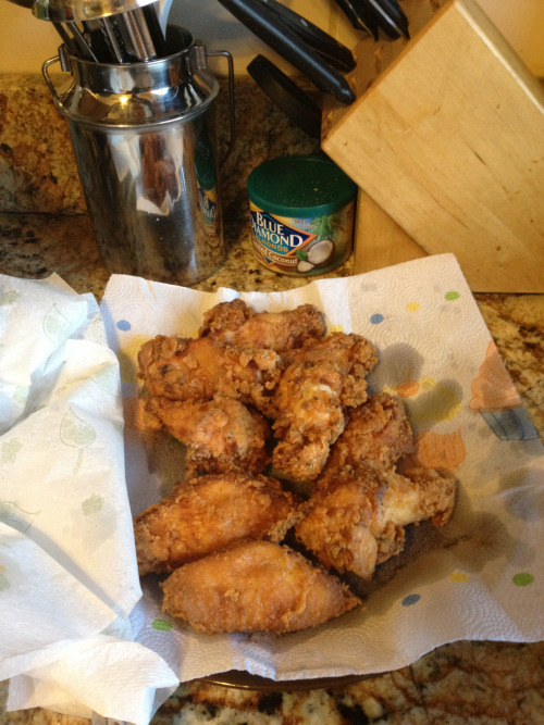 falloutboyhasreturned:there is a mountain of fried chicken in my kitchen right now I’d like to thank