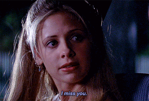 HELEN SHIVERS And JULIE JAMES In I KNOW WHAT YOU DID LAST SUMMER (1997)