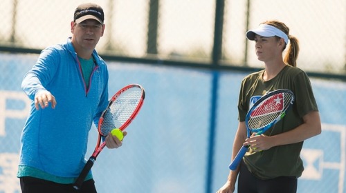 alwayswithsharapova:Maria Sharapova during her Sunday practice session at the Shenzhen Open WTA.