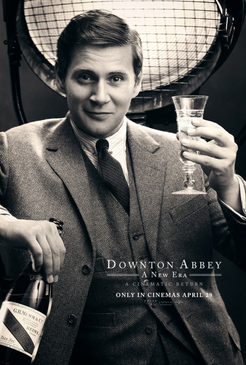 » Downton Abbey: A New Era (2022, Dir. Simon Curtis) , UpstairsDownstairs this way.