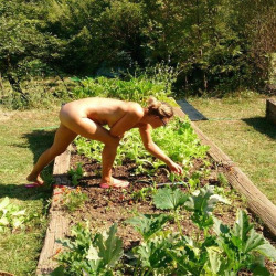 Don&rsquo;t forget naked gardening day 😁 May 5th I believe. 