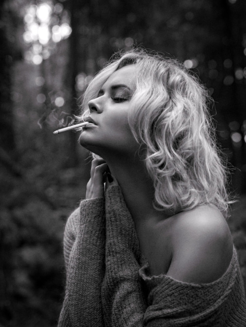 godfuckingmode: SMOKING LIKA ROCKSTAR. Photo by Jan Watzlawick, photographer based in Berlin. www.ja
