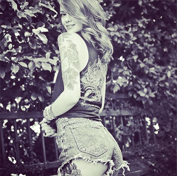 lass-and-suicide:  Lass for Whistle magazine 