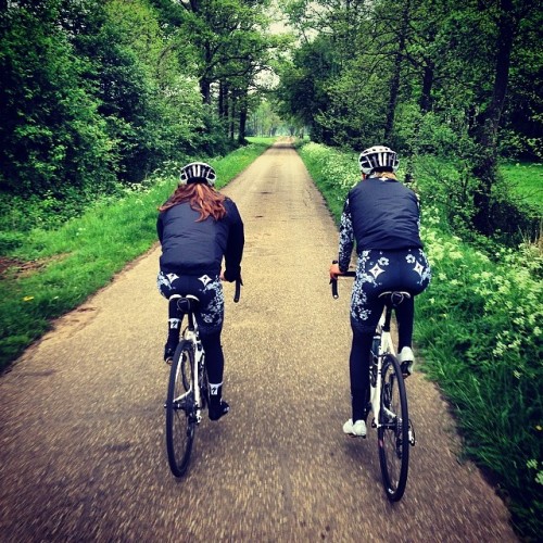 laicepssieinna:  Exploring roads in Holland with these two ladies. @karolanncanuel @taylerwiles #nar