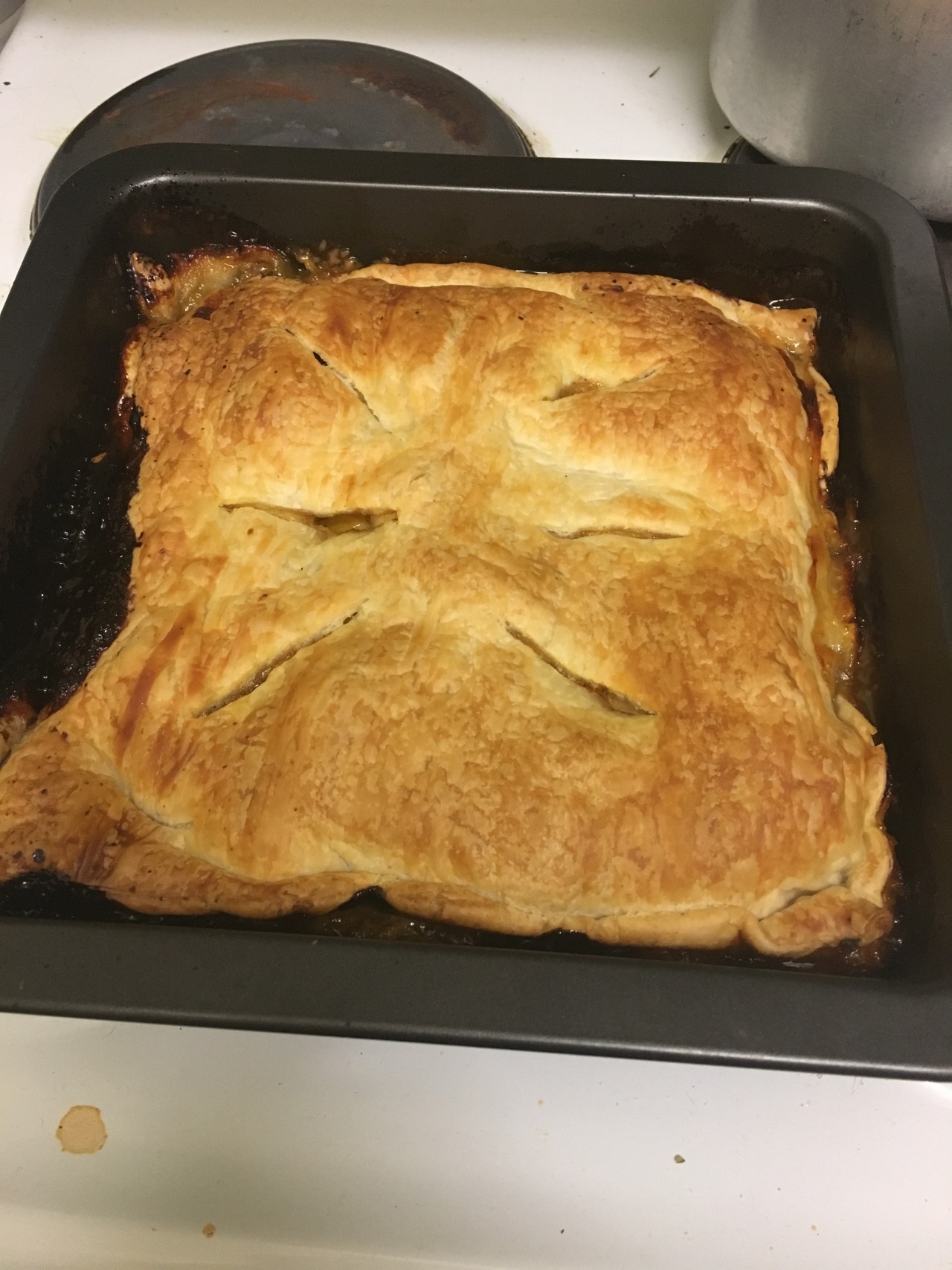 White people put cheese in apple pie????? 
