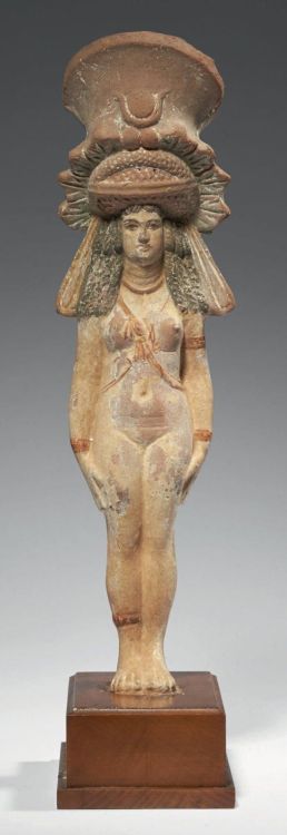 mini-girlz:STATUE REPRESENTING THE GODDESS ISIS-APHRODITE. She is naked, standing with arms along th