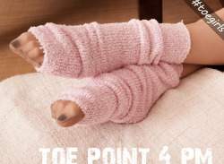 toegirls:  toe point 4 pm