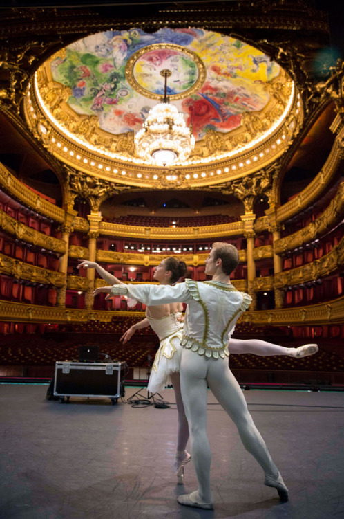 kameliendame:Francois Alu and Valentine Colasante in rehearsal for Balanchine’s Theme and Variations