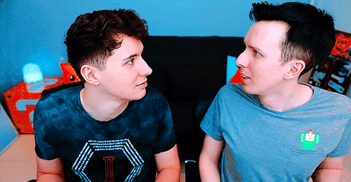 fondestphan:7 DAYS OF HAPPINESS [1/7]Dan vs. Phil - EXTREME TETRIS!