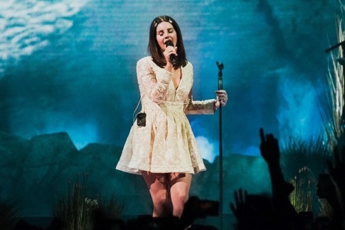Lana Del Rey performing at Target Center in Minneapolis, Minnesota tonight! (05/01/2018)