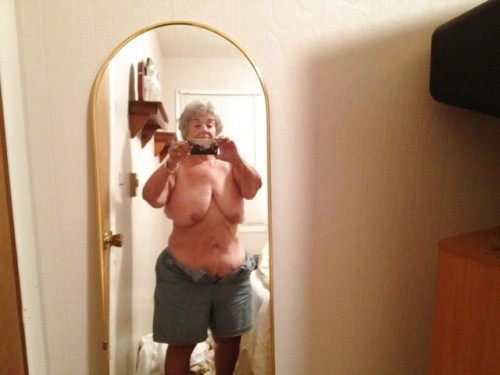 new-milf-show: Real name: KarenPics: 34Looking: Men/WomenSingle:  Yes. Link to profile: CLICK HERE  