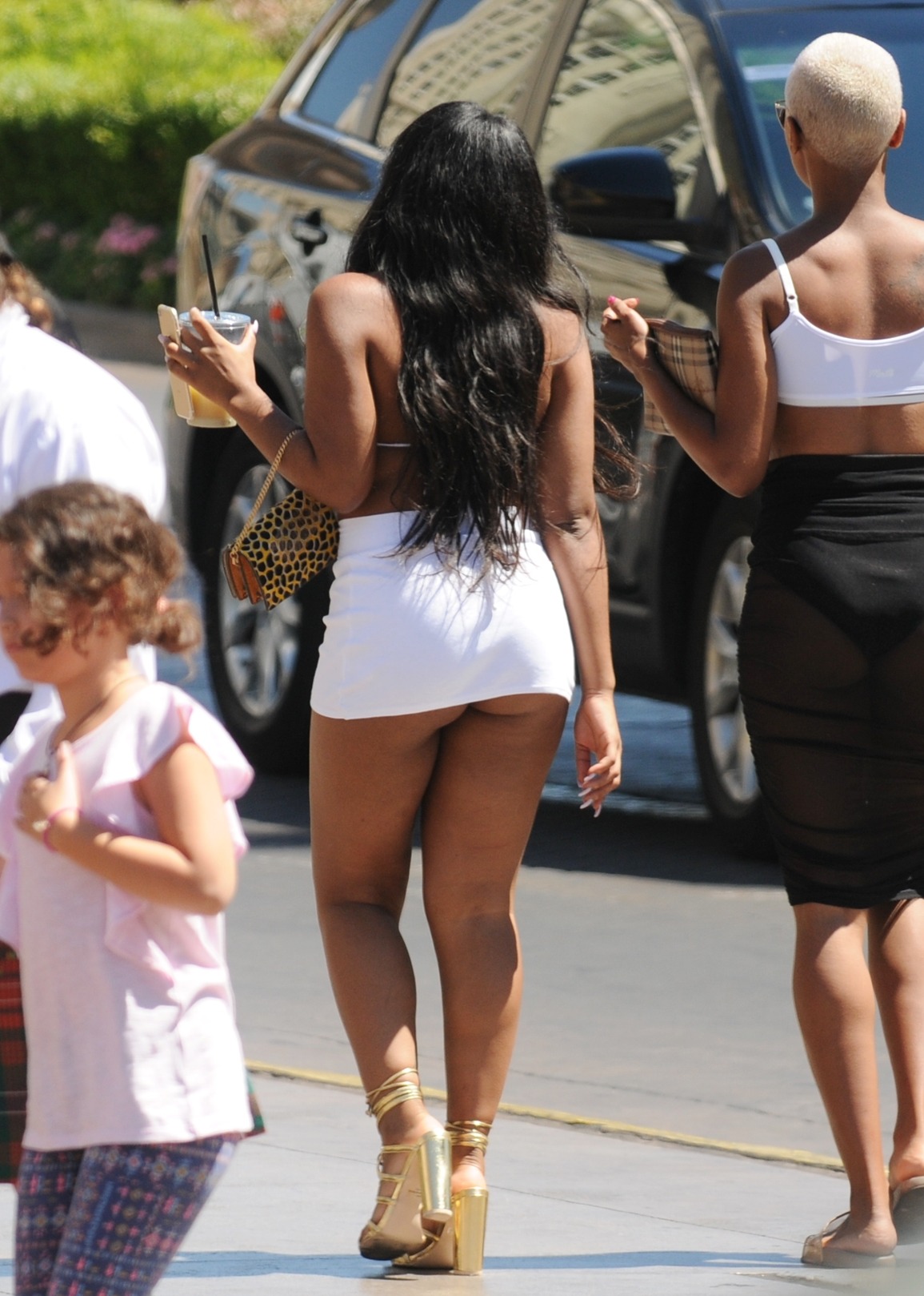 Don’t you just love when short skirts ride up? I sure do.