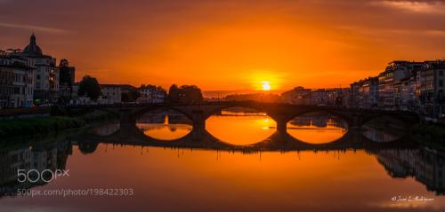 Florencia desde el Ponte Vecchio. by DeMadriz