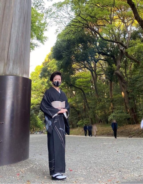 Fantastic Yatagarasu (three Legged Crow) Kimono, By Yuuzen Master And Modelled By Kanzashi Artist Sakae